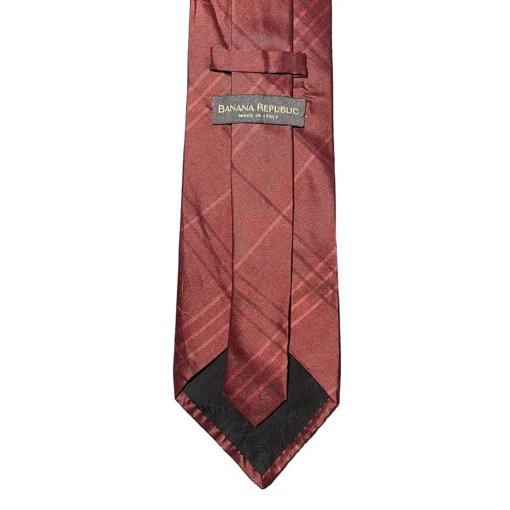 Banana Republic 100% Silk Necktie Tie Red Tonal Plaid Italy Career Formal